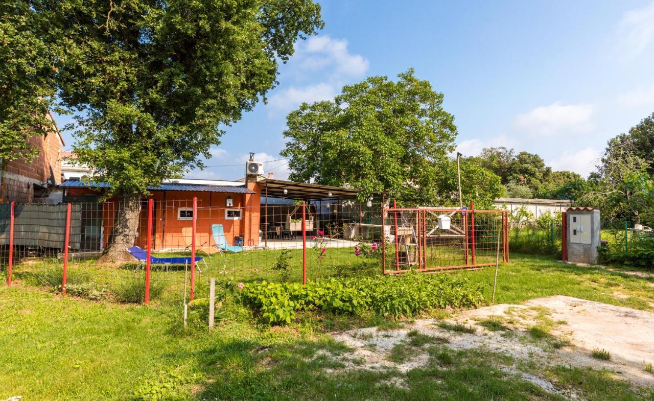 Vacation House "Andy" Пула Экстерьер фото